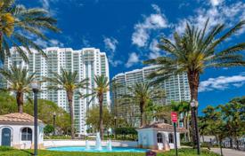 Two-bedroom flat with ocean views in a residence on the first line of the beach, Aventura, Florida, USA for $914,000