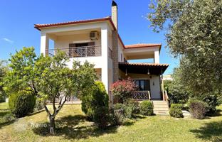 Two-storey villa with a garden near the beach in the Peloponnese, Greece for 460,000 €