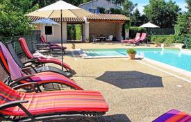Furnished villa with a swimming pool, L'Isle-Sur-La-Sorgue, France for 1,950,000 €