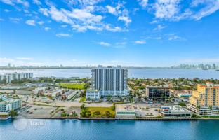 2-bedroom apartments in condo 161 m² in Miami for $729,000
