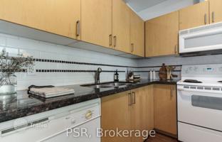 4-bedroom apartment in Richmond Street West for C$940,000