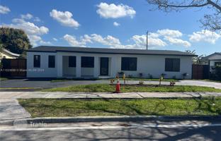 4-bedroom house 219 m² in Miami for $900,000