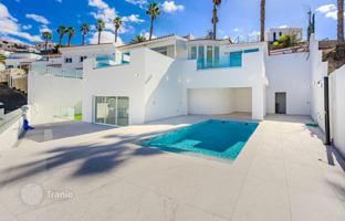 3-bedroom villa 140 m² in Costa Adeje for 1,350,000 €