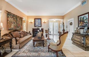 4-bedroom house 280 m² in West End for $889,000