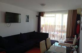 One-bedroom apartment with a large dressing room and a private courtyard, 400 m from the beach in Byala for 84,000 €