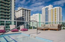 Condo – West Avenue, Miami Beach, Florida,  USA for $532,000