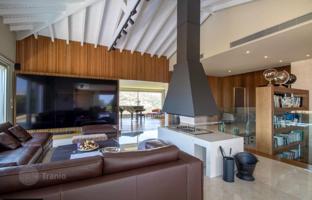 4-bedroom villa 450 m² in Aphrodite Hills for 3,800,000 €