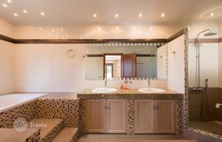 4-bedroom villa in Corfu for 900,000 €