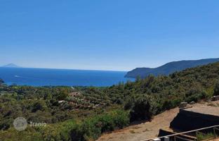 6-bedroom villa 390 m² in Capoliveri for 970,000 €