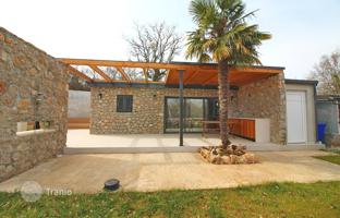 1-bedroom house 32 m² in Malinska for 285,000 €