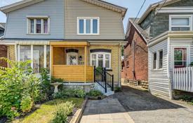 Terraced house – East York, Toronto, Ontario,  Canada for C$988,000