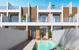 Two-storey townhouse with a pool in San Pedro del Pinatar, Murcia, Spain for 317,000 €