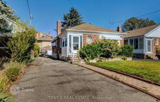 8-bedroom house in East York for C$1,544,000