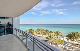Comfortable apartment with ocean views in a residence on the first line of the beach, Hollywood, Florida, USA for $2,190,000