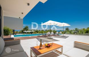 5-bedroom house 309 m² in Veprinac for 990,000 €