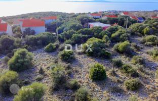 Land plot 1,908 m² in Lun for 363,000 €