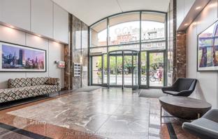 4-bedroom apartment in Front Street East for C$718,000