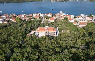 Land plot 1,612 m² in Đuraševići for 268,000 €