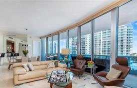 Cosy apartment with ocean views in a residence on the first line of the beach, Miami Beach, Miami, USA for $1,250,000