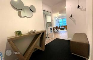 2-bedroom apartment in Blue Jays Way for C$1,218,000