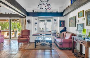 5-bedroom villa 340 m² in Estepona for 1,175,000 €