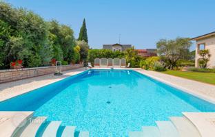 9-bedroom villa in Iseo for 2,400,000 €