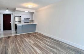 Apartment – Bay Street, Old Toronto, Toronto,  Ontario,   Canada for C$950,000