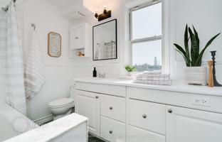 8-bedroom townhouse in Old Toronto for C$1,614,000