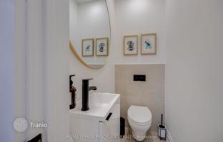 7-bedroom townhouse in Kingston Road for C$1,804,000