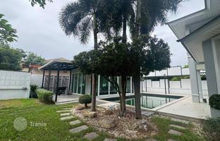 5-bedroom cottage in Prawet for $1,036,000