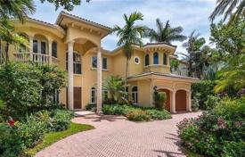 Spacious villa with a backyard, a swimming pool, a terrace and two garages, Fort Lauderdale, USA for 2,564,000 €