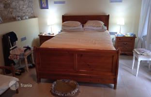 5-room mansion 300 m² in Tochni for 595,000 €