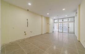 Bright three-bedroom apartment in the center of Santa Cruz de Tenerife, Spain for 250,000 €