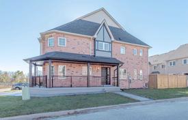 Terraced house – Scarborough, Toronto, Ontario,  Canada for C$1,204,000