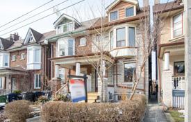 Terraced house – Manning Avenue, Old Toronto, Toronto,  Ontario,   Canada for C$1,768,000