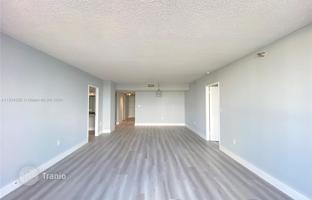 2-bedroom apartments in condo 96 m² in Aventura for $445,000