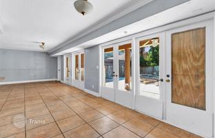 5-bedroom house 238 m² in Hialeah for $704,000