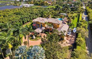 6-bedroom house 810 m² in Miami for $2,799,000
