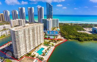 2-bedroom apartments in condo 113 m² in Sunny Isles Beach for $565,000