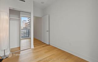 5-bedroom apartment in Roehampton Avenue for C$1,077,000
