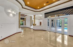 5-bedroom house 505 m² in Weston for $1,799,000