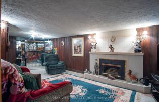 9-bedroom house in Old Toronto for C$2,166,000