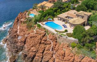 5-bedroom villa in Theoule-sur-Mer for 6,990,000 €