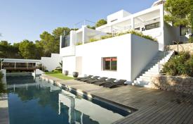 Minimalist seaview villa with a pool and a jacuzzi, within a 5-minute drive from the beach, Sant Antoni de Portmany, Ibiza, Spain for 10,000 € per week