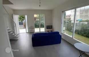 4-bedroom apartment 97 m² in Pietrasanta for 825,000 €