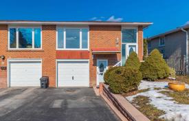 Terraced house – Scarborough, Toronto, Ontario,  Canada for C$1,017,000