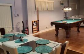Townhome – Hollywood, Florida, USA for $480,000