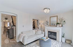 7-bedroom house in York for C$1,574,000
