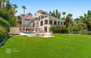 6-bedroom villa 965 m² in Nueva Andalucia for 9,980,000 €