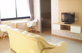 2 bed Condo in Le Rich @ Aree station Phayathai District for $179,000